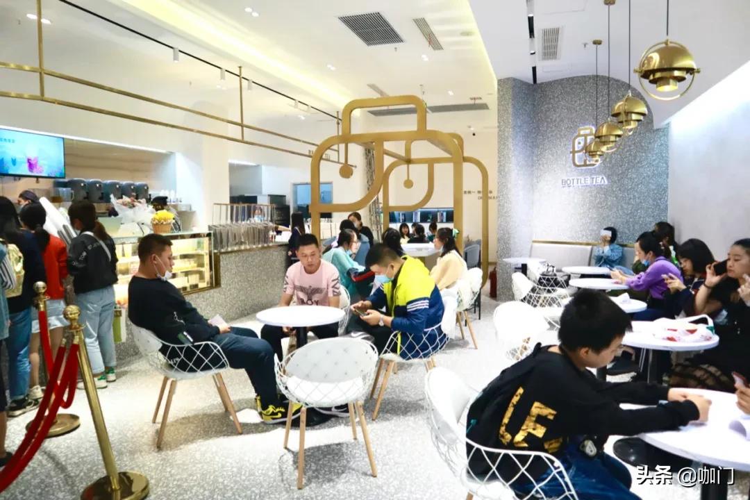 我在四线小城卖水果茶：21元/杯，3家店年入750万