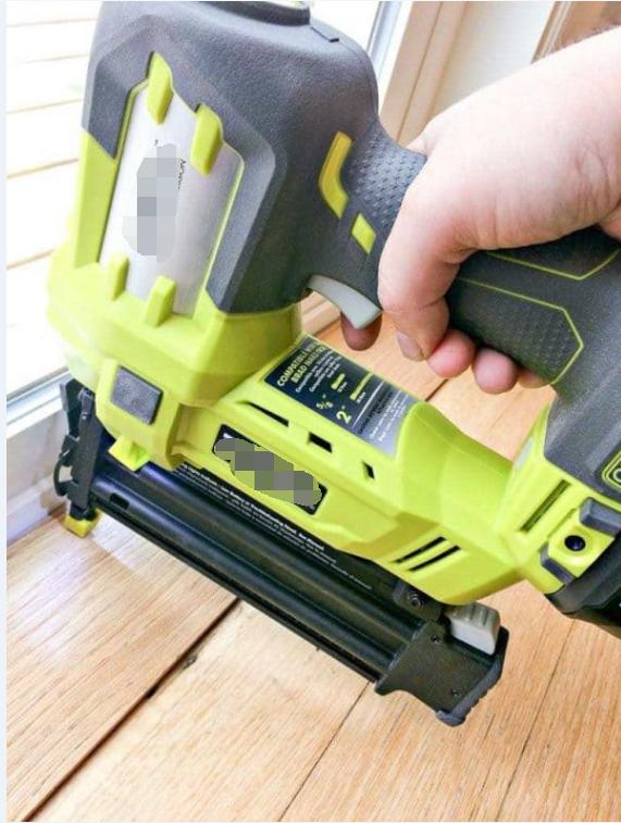 门缝修补的最佳方法,换新门窟窿怎么修补