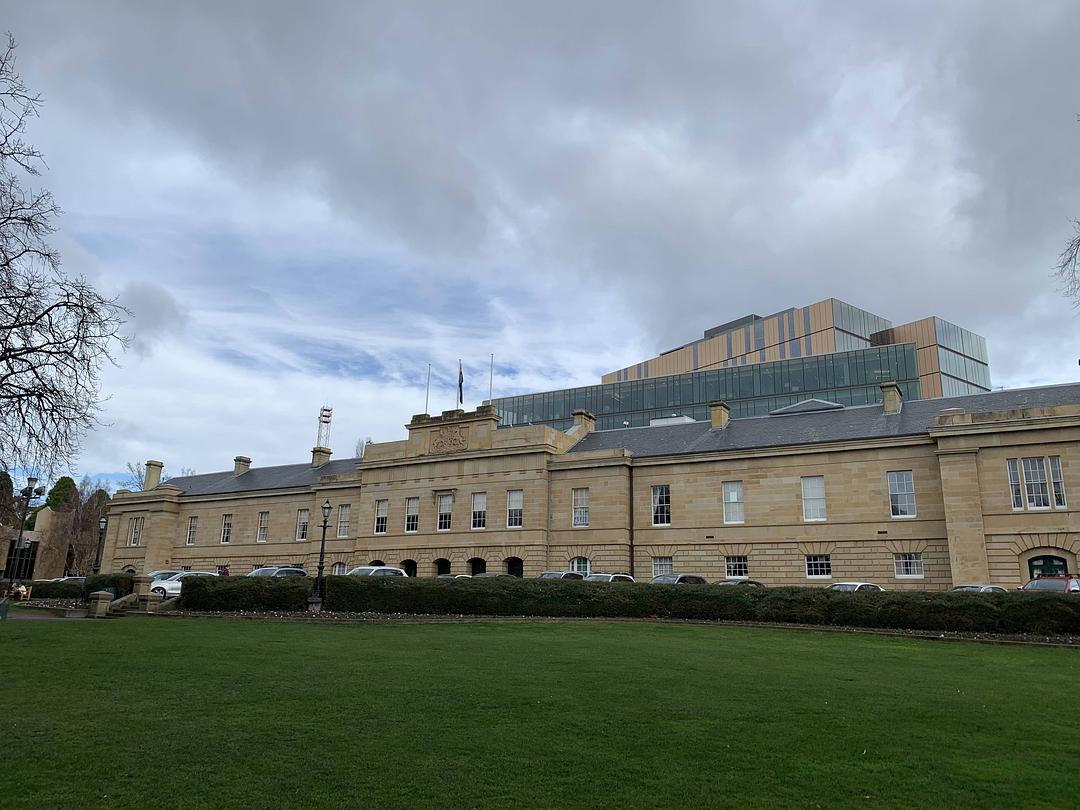 塔斯马尼亚心形小岛,降落西沙群岛