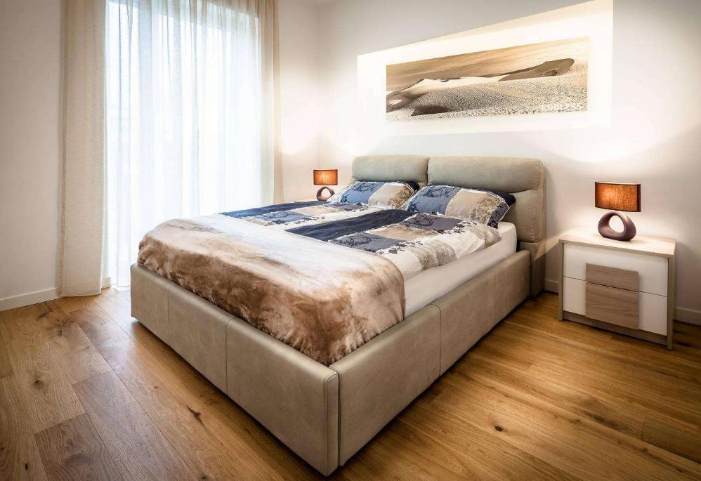 室内返潮怎么有效解决？3个紧急解决办法，让你远离潮湿更健康