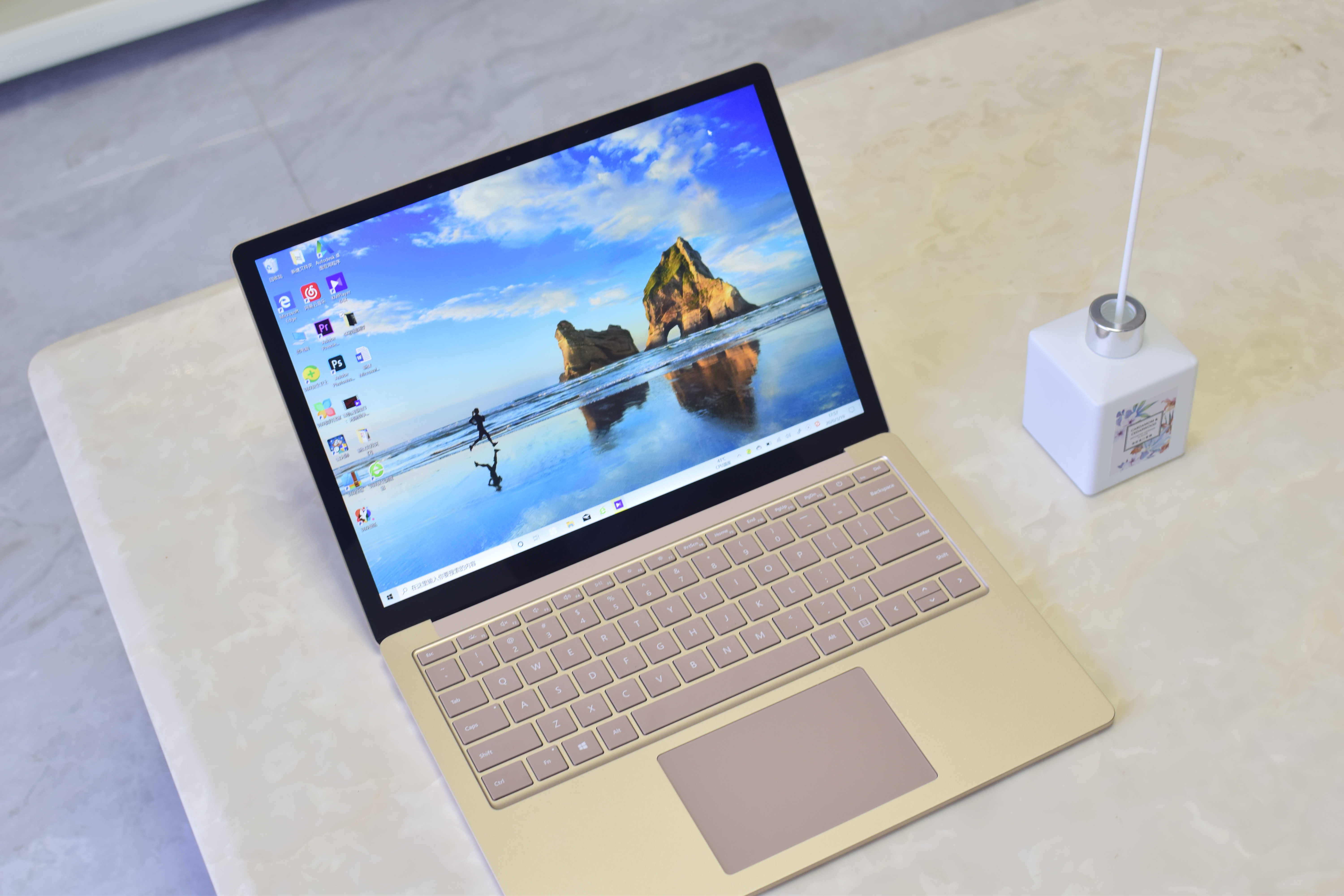 surfacelaptop3是什么系统,surfaceLaptop3拆解