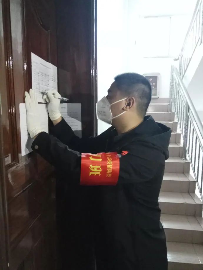 番禺｜“尖刀班”后生“奥利给”，暖心服务广碧社区