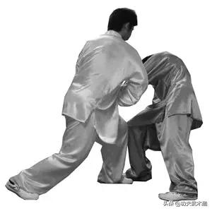 武术中的竞技术「推手」+附练习图