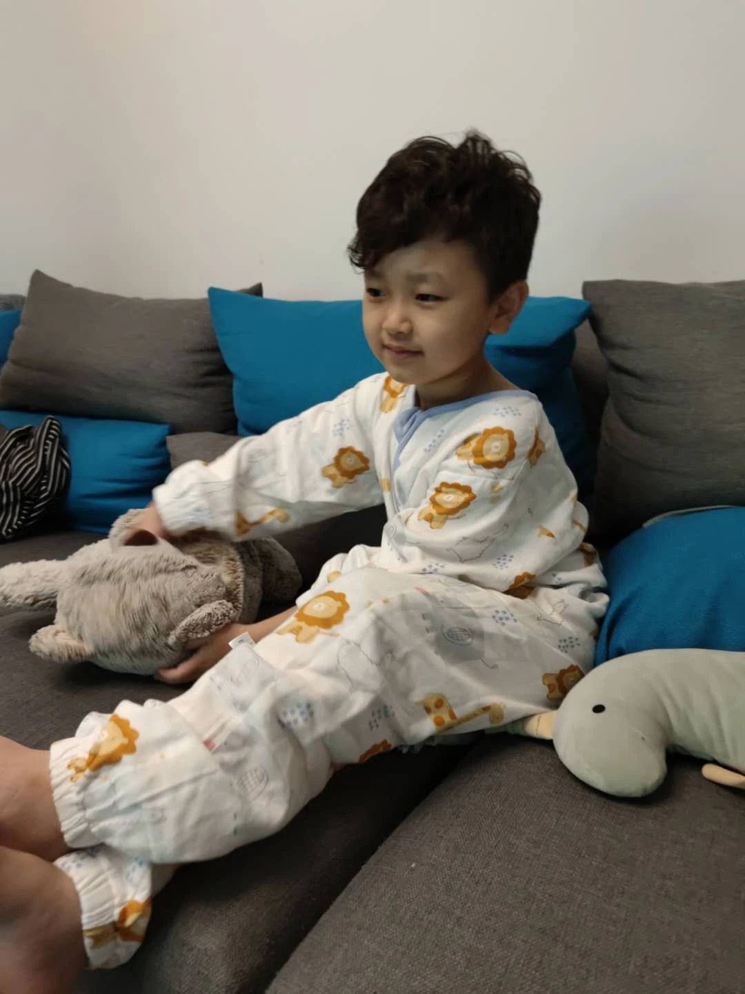 秋天到了又到了穿开衫的时候了,秋天又到了穿外套的季节