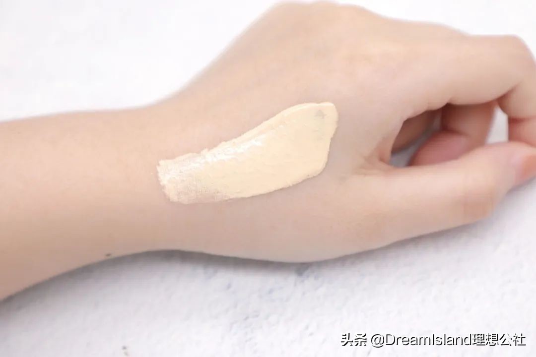 秋冬水润的粉底液,秋冬水润持妆粉底液