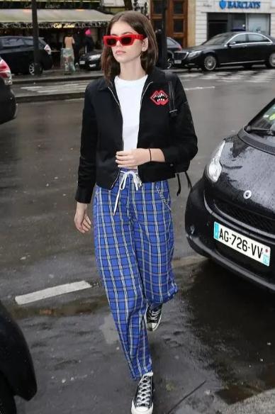 打*裤底**就要失宠了，今年大家都在穿“豆腐裤”，遮肉显高还时髦