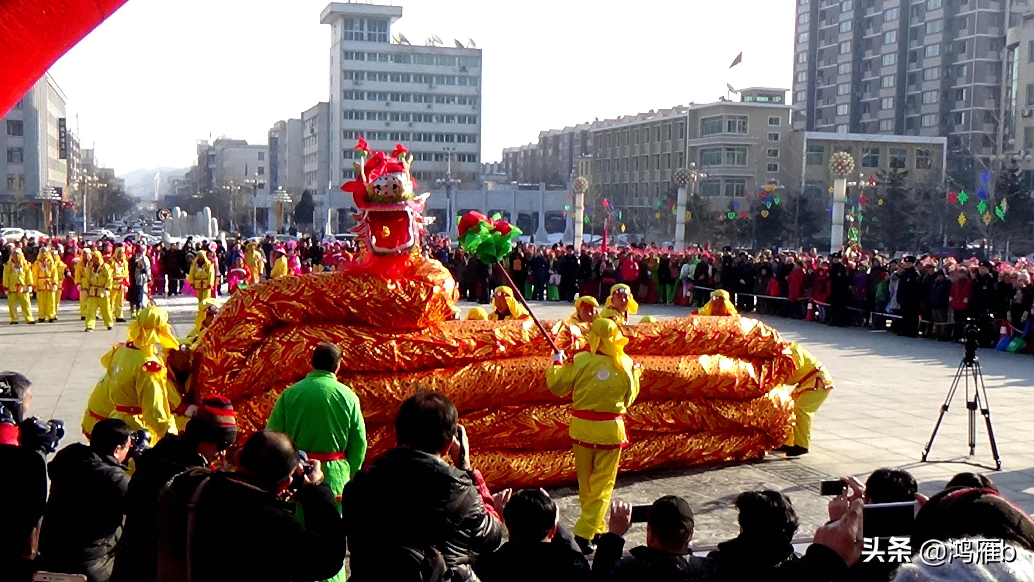 《盛世舞龙展风采》——记有二百年历史的本溪碱厂舞龙