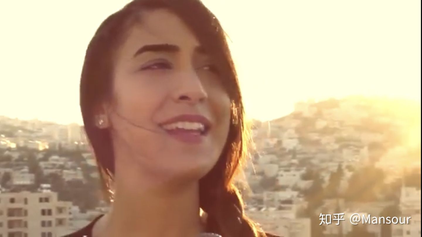 巴勒斯坦姑娘翻唱埃及金曲《我的故乡啊真美丽》