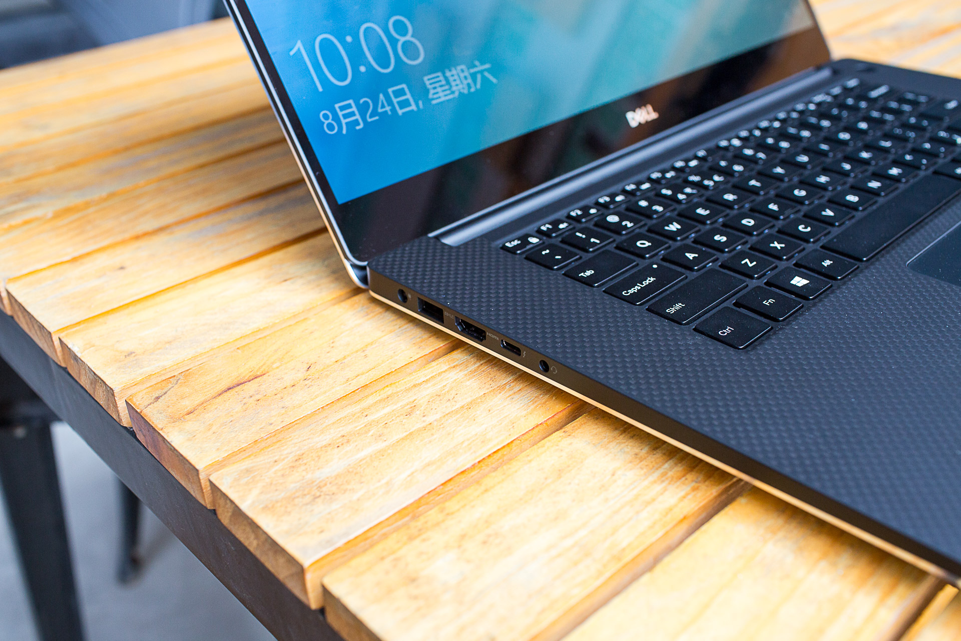 戴尔xps157590屏幕刷新率,dellxps159570测评