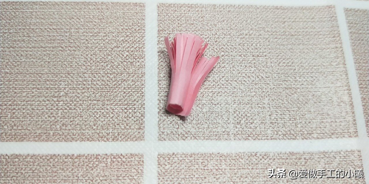 手工折纸牡丹花朵制作方法图解,单页花朵折纸布置店面教程图解