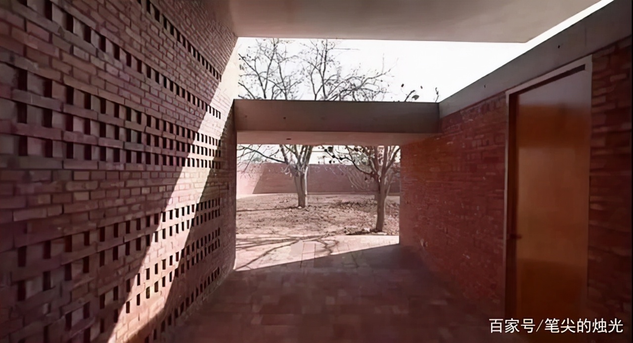 甘肃大爷房屋改造,红砖旧墙返碱改造