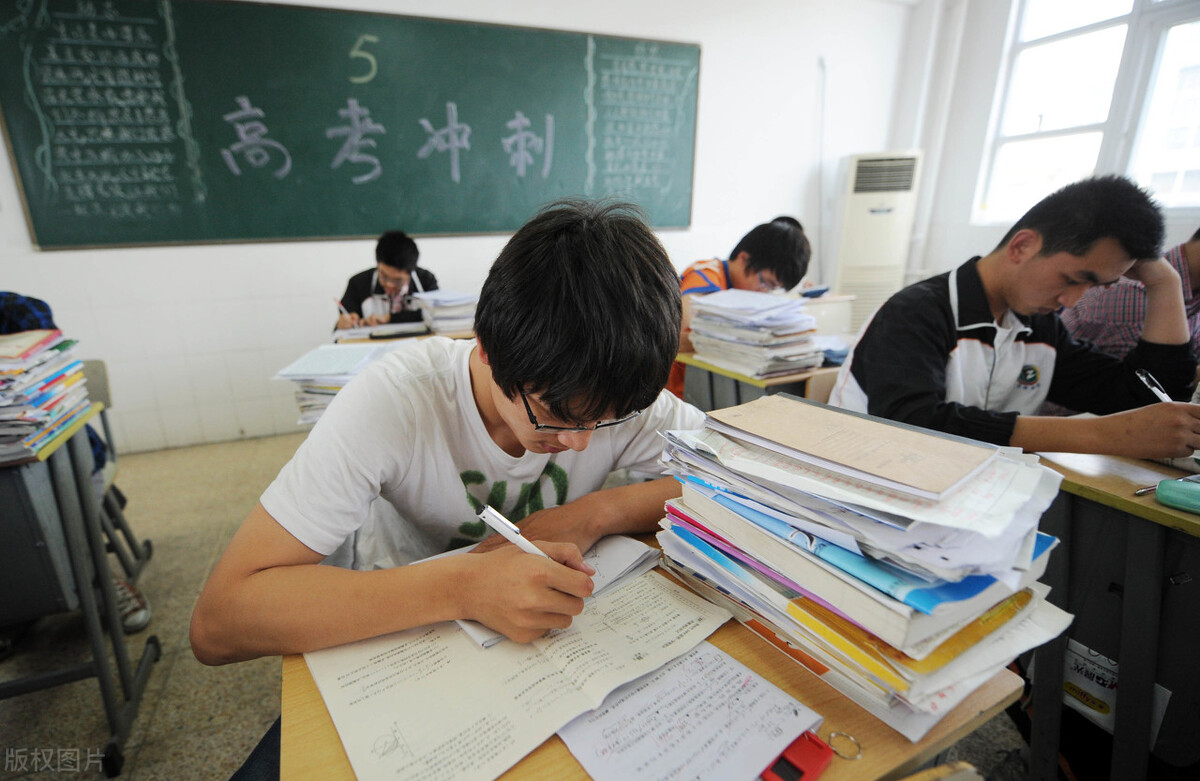 高考补录多少分有机会,比提档线低两分能被录取吗