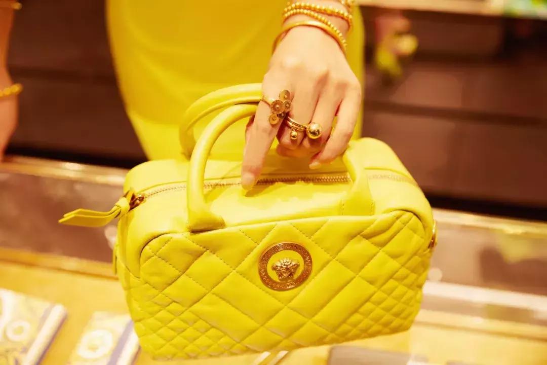 杨幂靠哪一部电视剧出名,杨幂靠什么维持热度