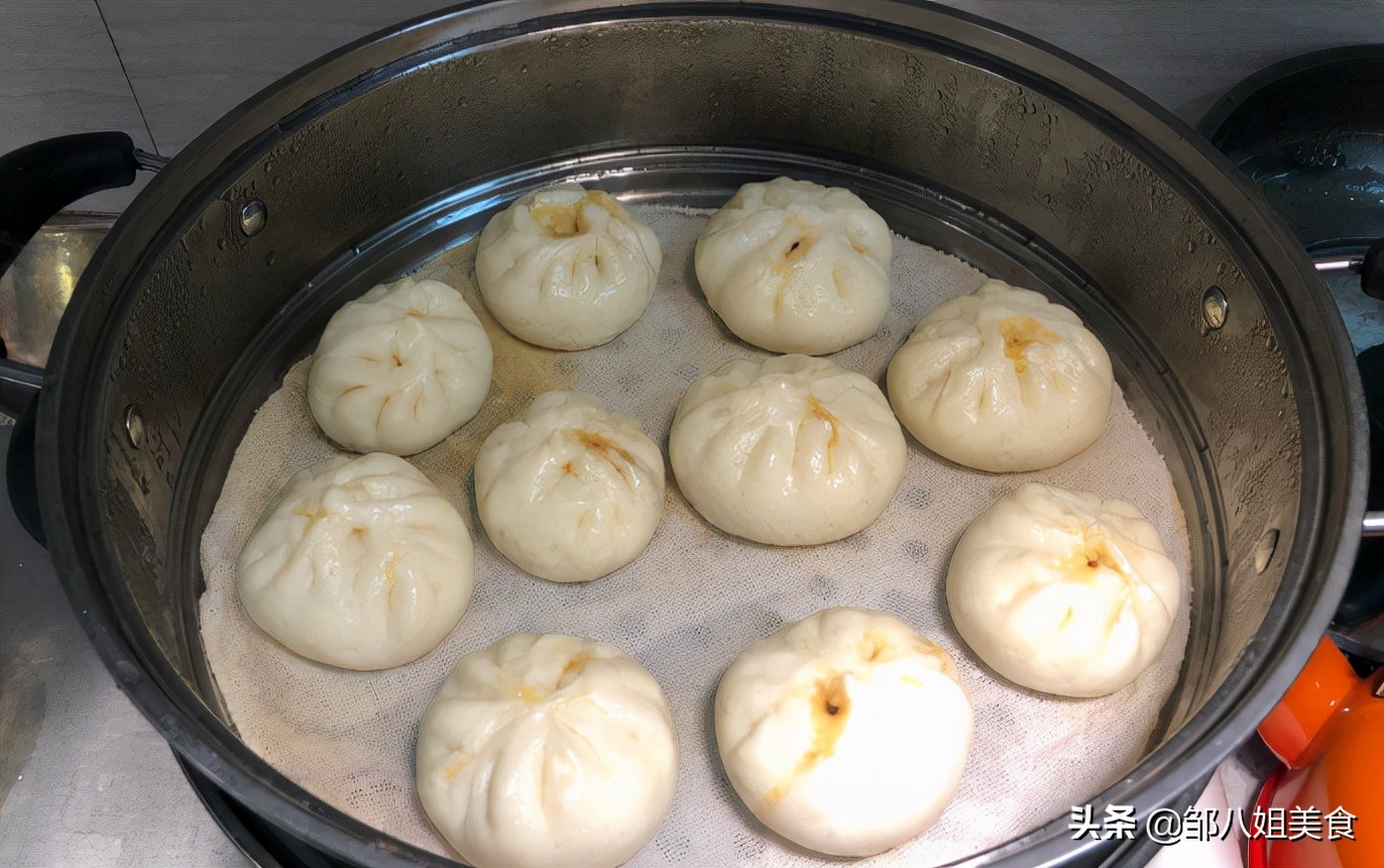 在家做的包子可以直接蒸吗,好吃在家就能蒸的肉包子多汁