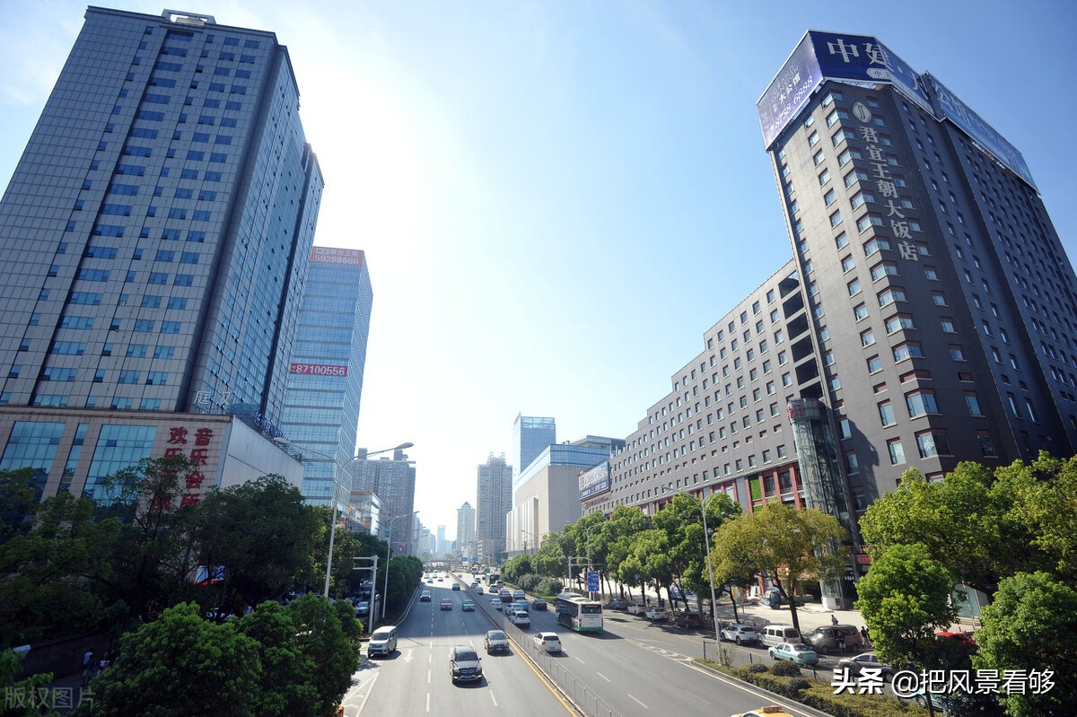 湖北这个地方以前是个电脑大卖场现在卖手机