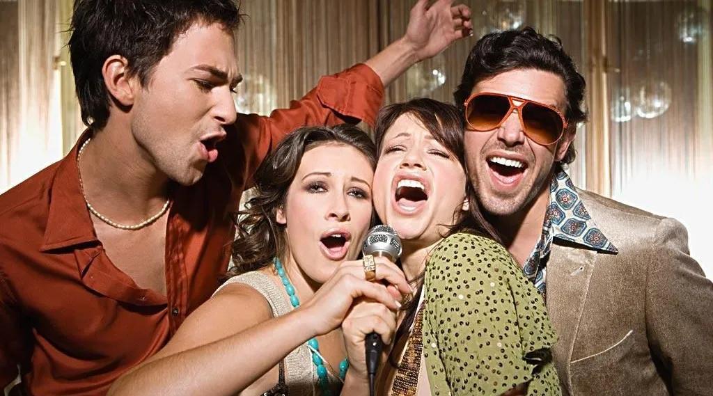 如何组建家用卡拉ok系统,家庭简易卡拉ok设备制作