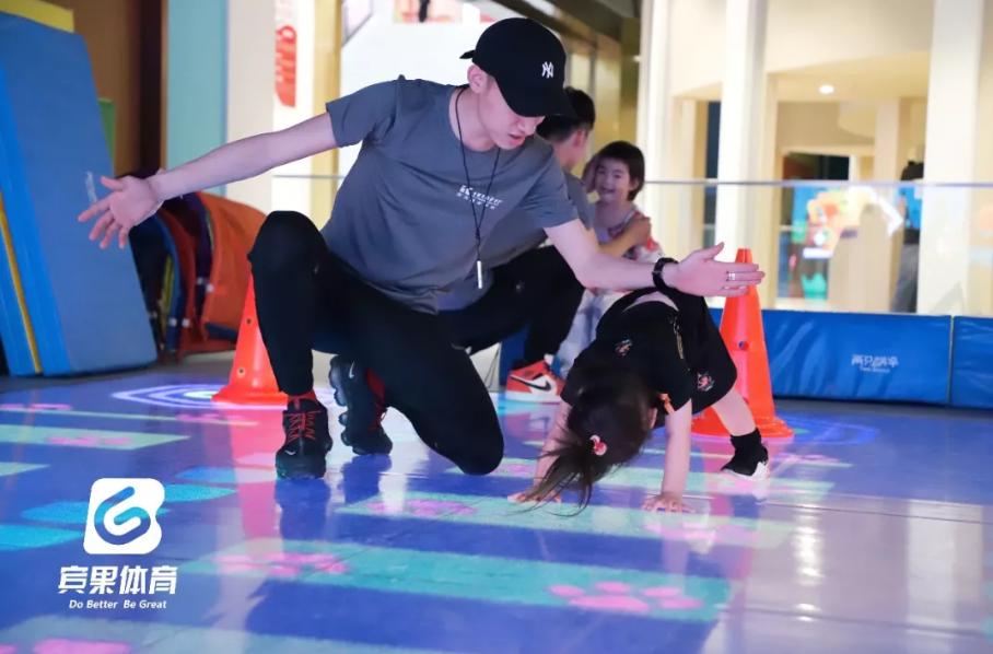 利郎上海中心书店,上海利郎书店在哪里