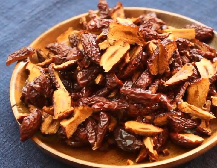 自制红枣核桃糕比阿胶糕还好吃,红枣山药核桃八珍糕