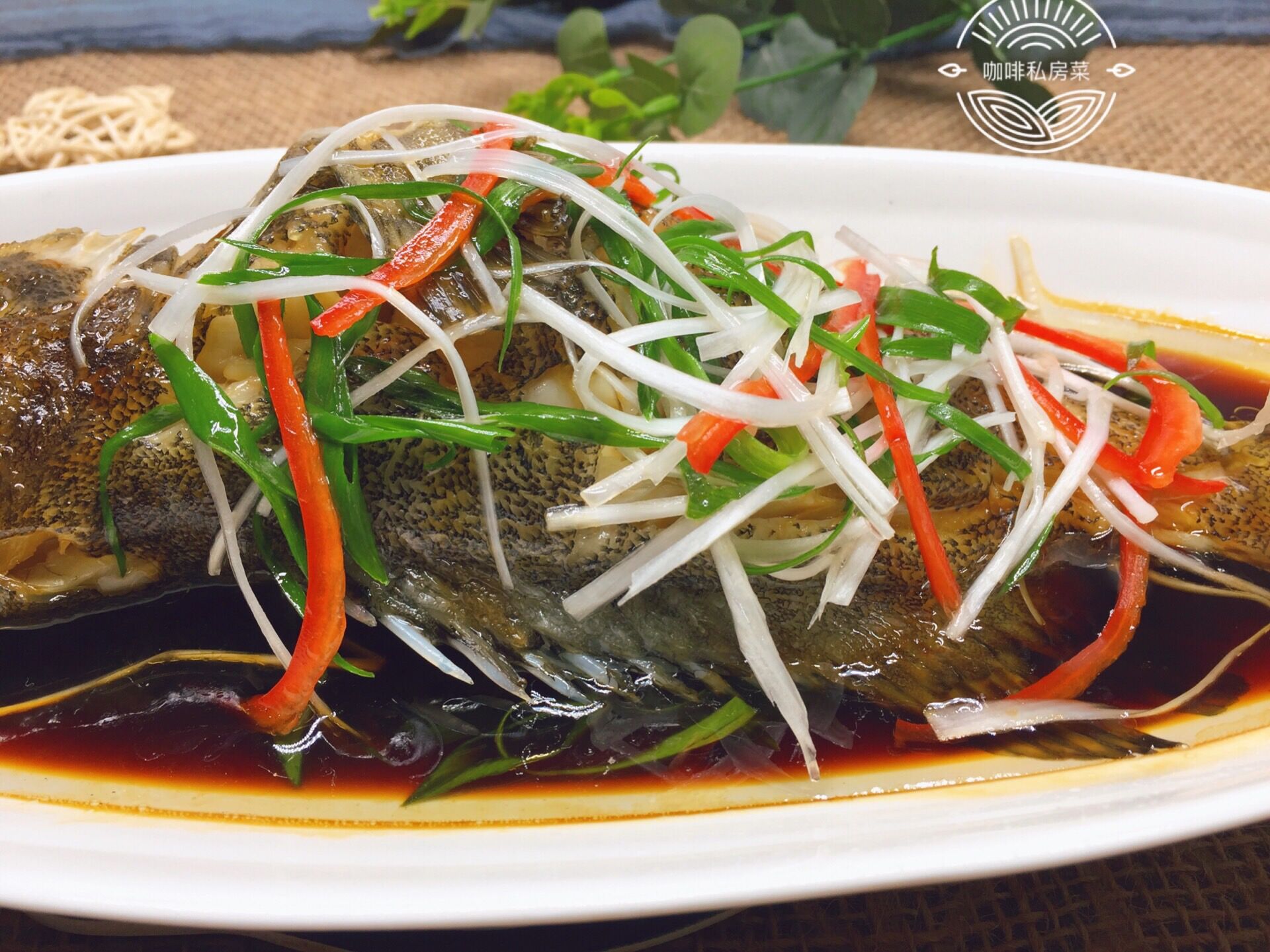 怎样清蒸鱼又嫩又好吃的简单方法,清蒸鱼记住这些小技巧鲜嫩美味