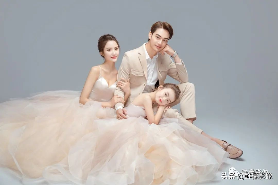 新春全家福拍摄技巧,全家福新年拍照姿势推荐