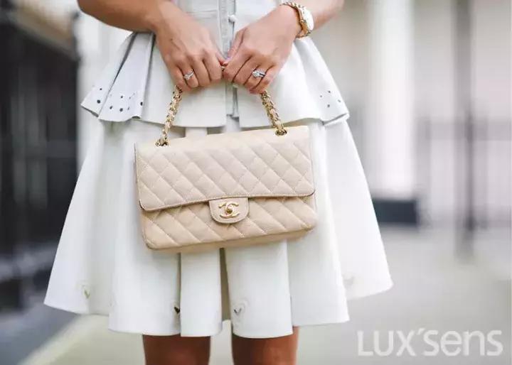 浅色的大牌包包,夏季包包推荐小众高级感