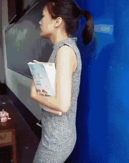 搞笑gif开心一刻,搞笑gif段子妹子你太皮了