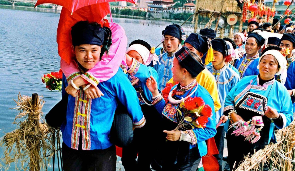 少数民族的奇异婚俗,少数民族奇特的婚嫁