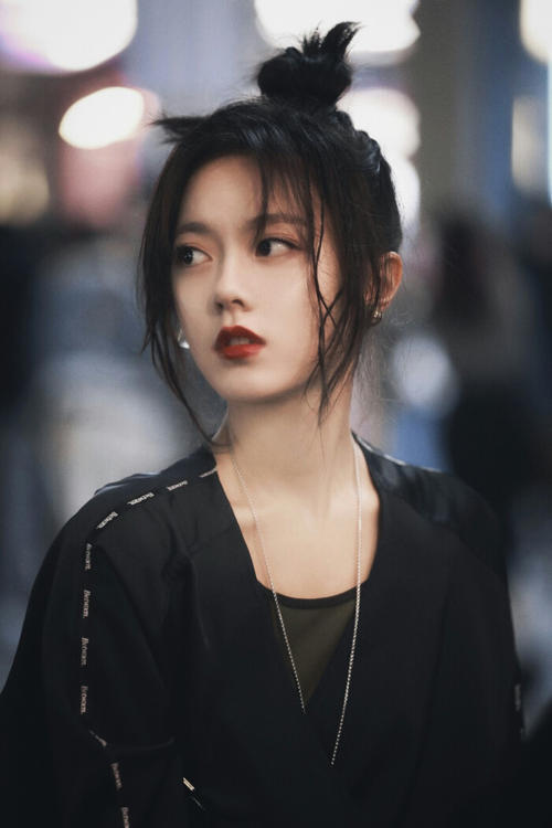 属兔的一线女明星,这四位女明星谁年轻时更漂亮