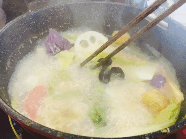 记录创业自己开的第一家店,记录自己创业成功的视频