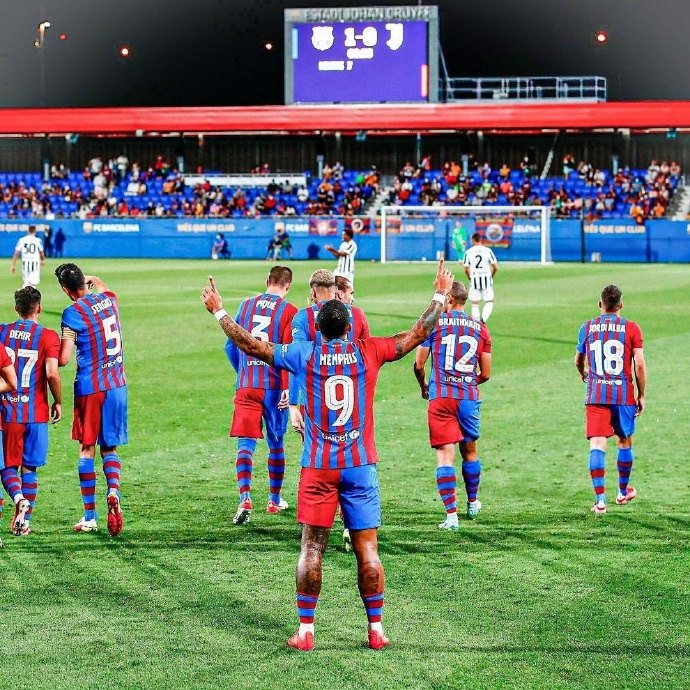 巴萨四分之一决赛,巴萨现在踢什么阵容