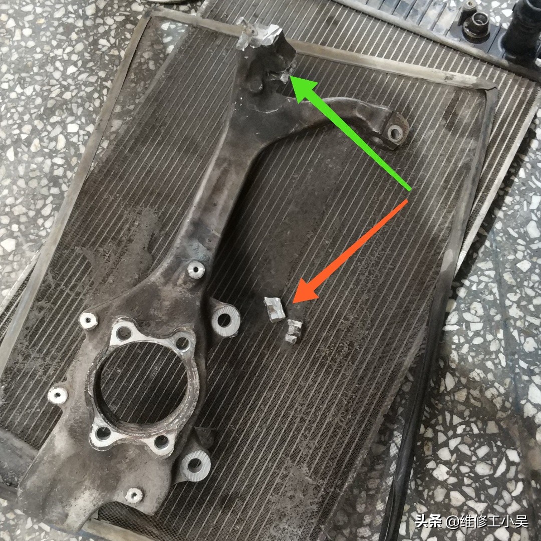 奥迪10万公里漏水,奥迪发动机变速箱漏油维修