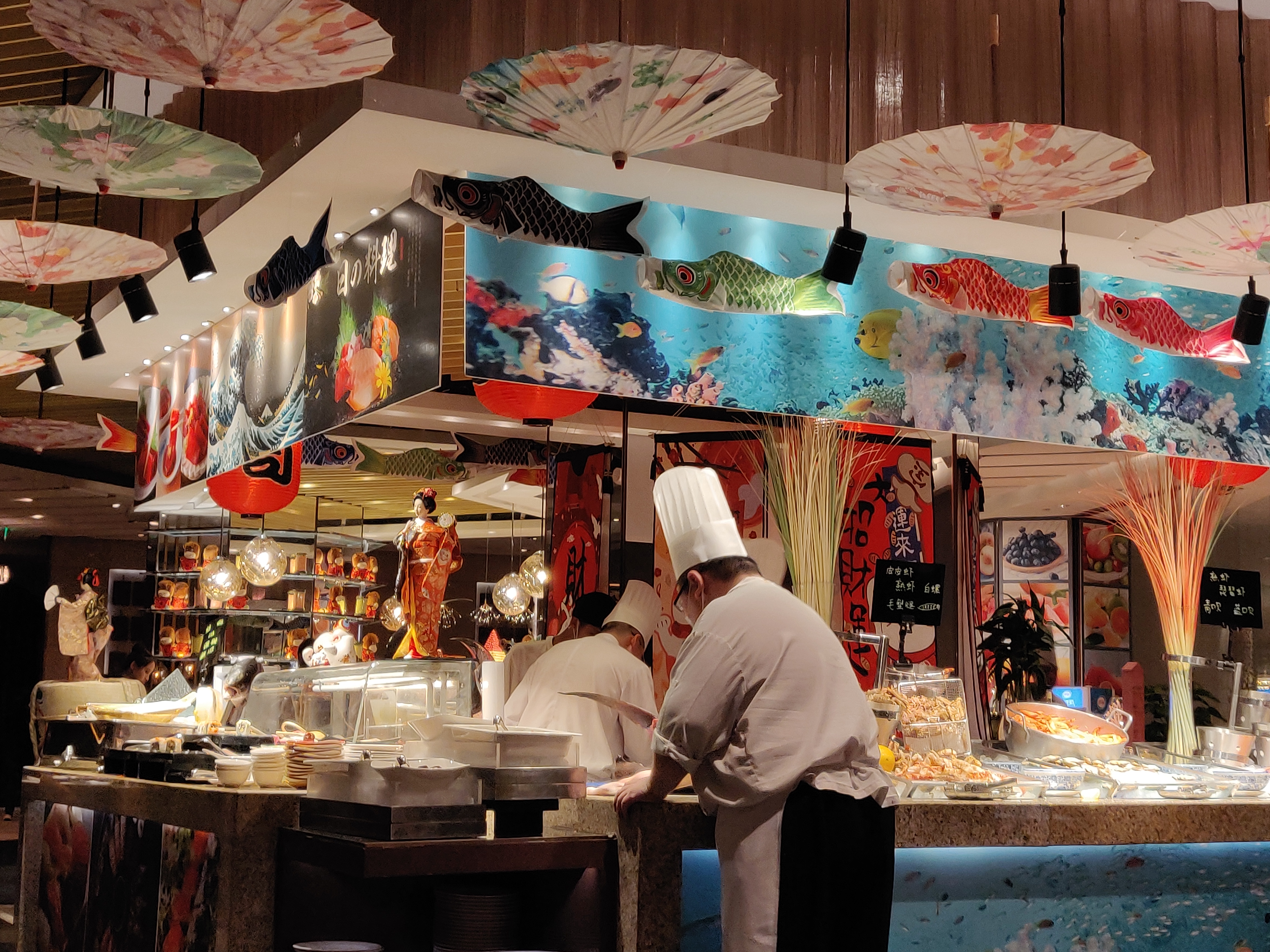 去香格里拉吃自助,请北方朋友吃自助是什么体验