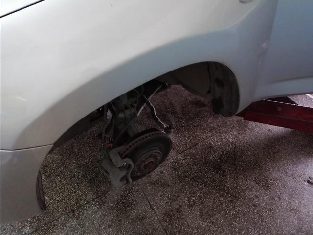 老款rav4原地打方向有异响,老款rav4方向盘很重跑偏