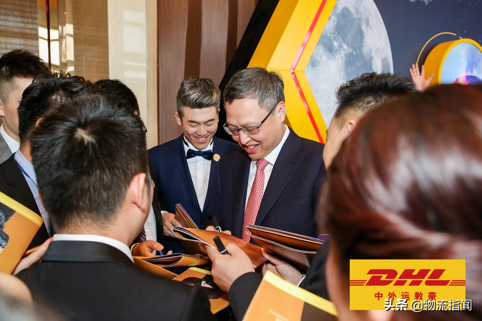 DHL的50年：12万名员工，就是12万名国际快递专家