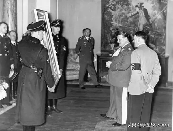 他用假画赚了1.06亿美金嫌不够，竟然还跑到纳粹去骗希特勒