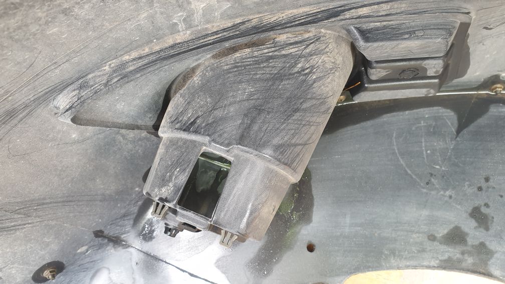 sx4天语雾灯的调整,铃木天语sx换雾灯灯泡