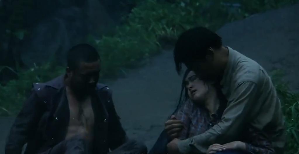 农村女人被家暴老人拿出两百万,农村女人被家暴老板拿出200万