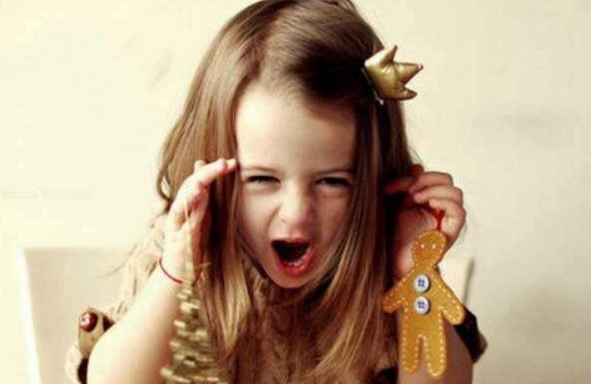 两岁小孩子特别犟应该怎么教育,孩子很犟父母怎么教育