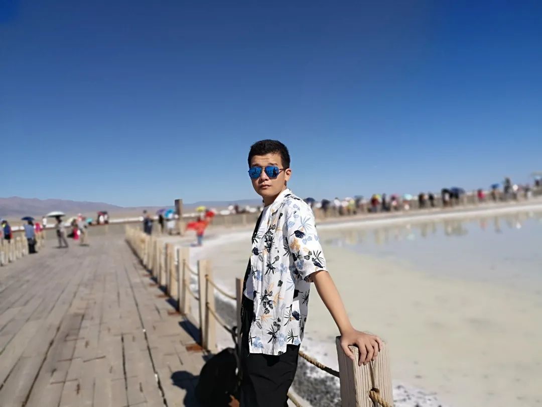 贝斯少年的逆袭路:曾被焦虑困扰曾是乐队配角