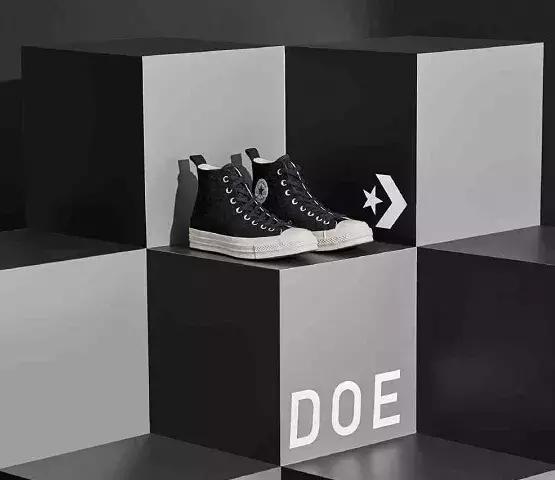 匡威飘了？顾客买双鞋不仅要“排队抽号”，还需穿指定服装