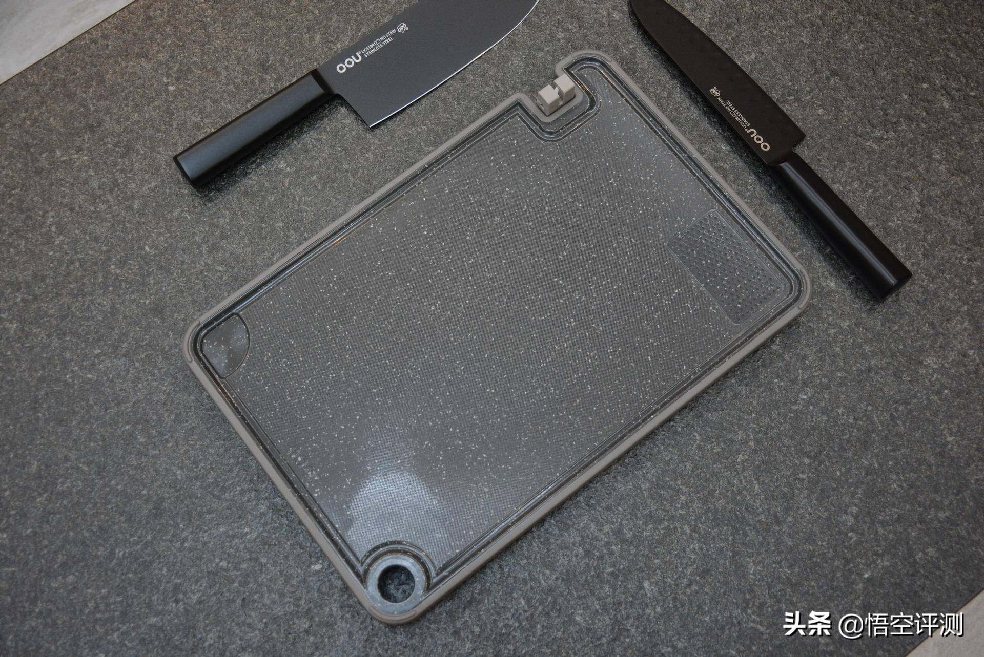 oou刀具套装评测黑白,OOU双面抗菌菜板