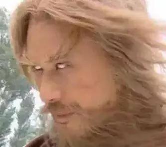 经常戴美瞳的女明星,被美瞳毁掉