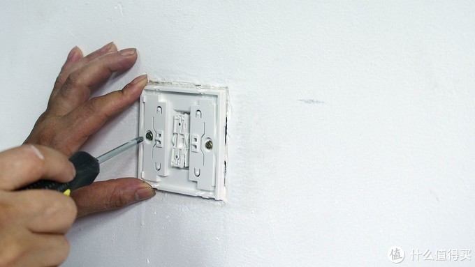 施耐德皓呈系列小夜灯现场效果,施耐德颜值开关插座