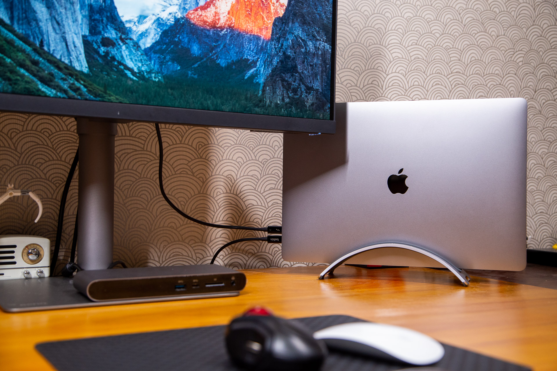 书房桌面价值5W？我的Mac桌面分享