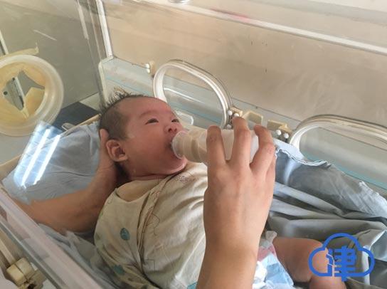 新春走基层守护生命医生,新春走基层妇幼春节不打烊