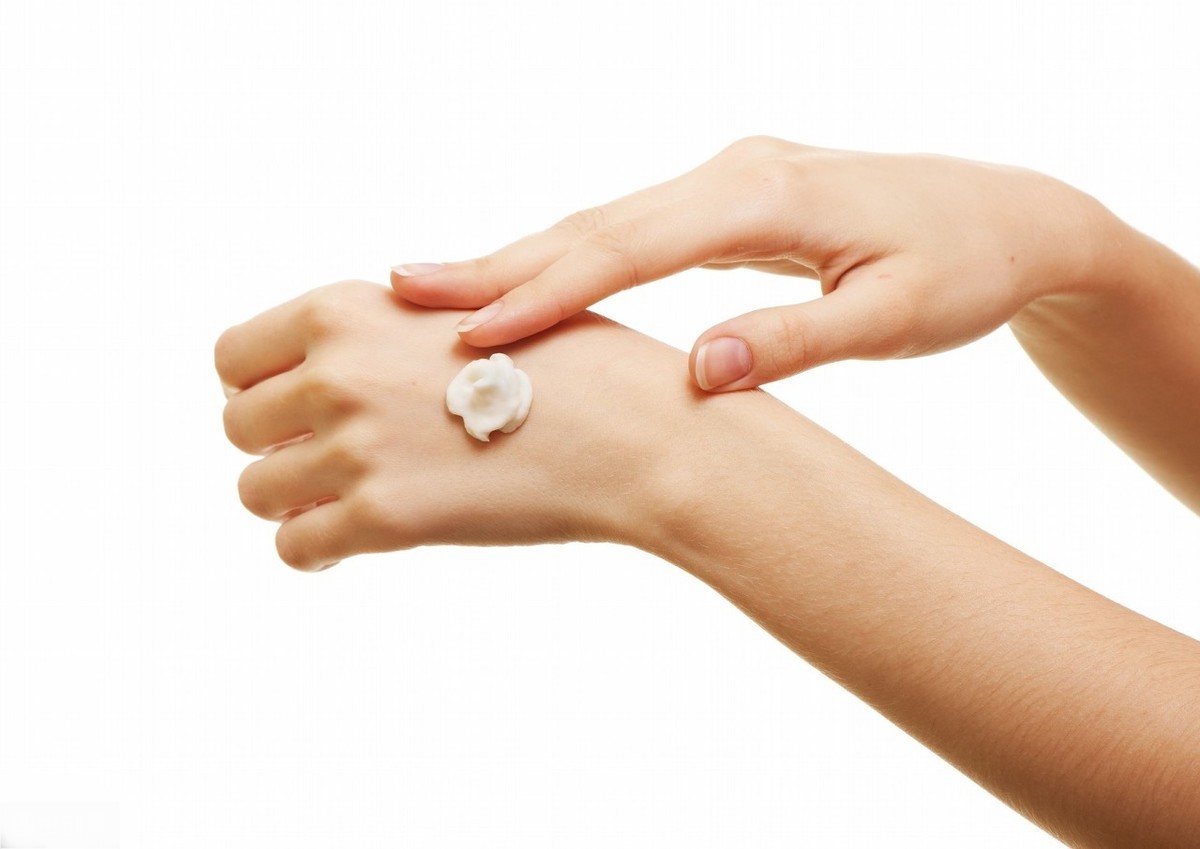 刷酸可以涂祛痘药吗,祛痘刷什么酸