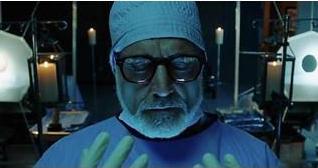 憋尿看完的悬疑片，小伙儿半夜被丈母娘催眠，大脑差点被移植