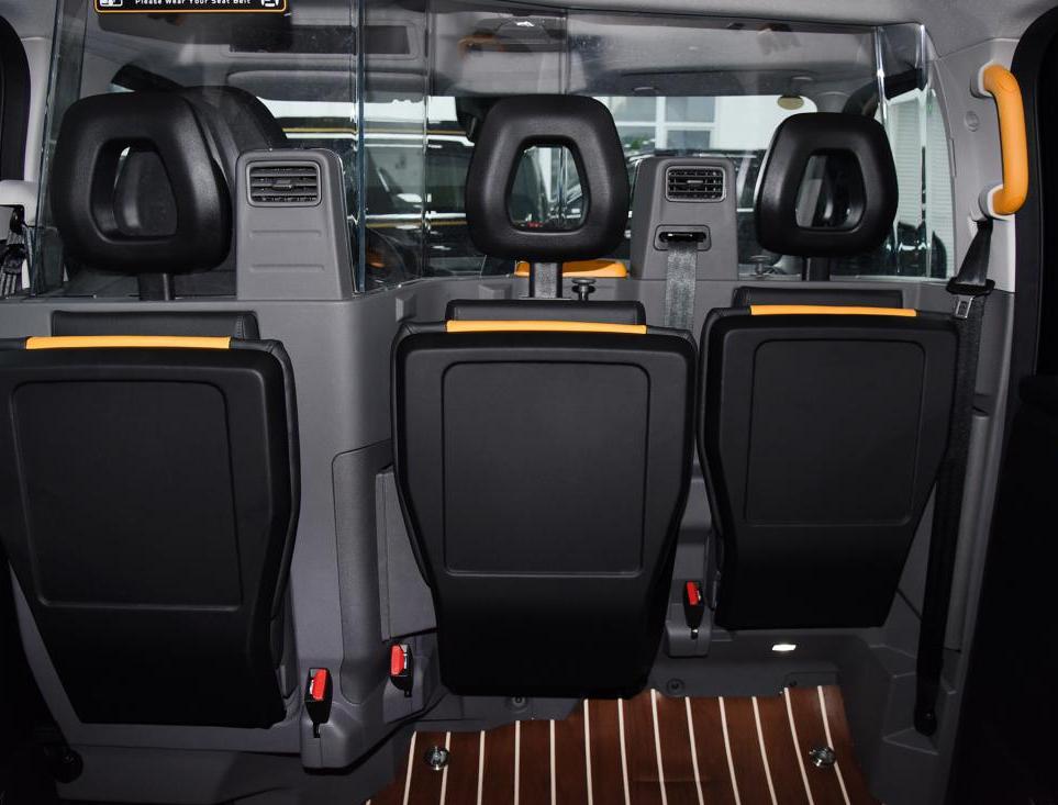 吉利英国出租车售价,伦敦街头出租车