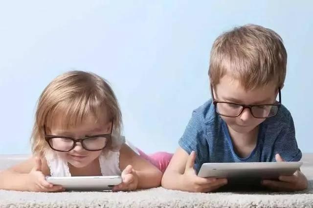 宝宝成长掌握的技能表,宝宝发育过程和注意事项