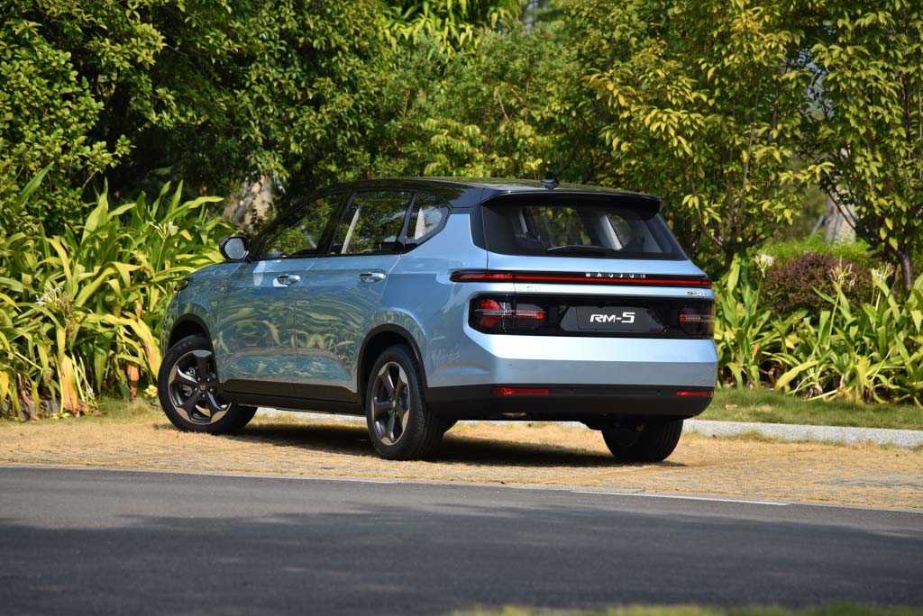 新款宝骏rm-5最新豪华型七座,宝骏mpv改造